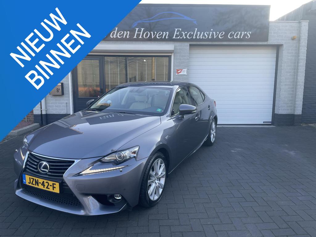 Lexus IS 300h Business Line Pro Hybrid Dealer onderhouden Le, Auto's, Lexus, Automaat, Euro 5, Achterwielaandrijving, Gebruikt