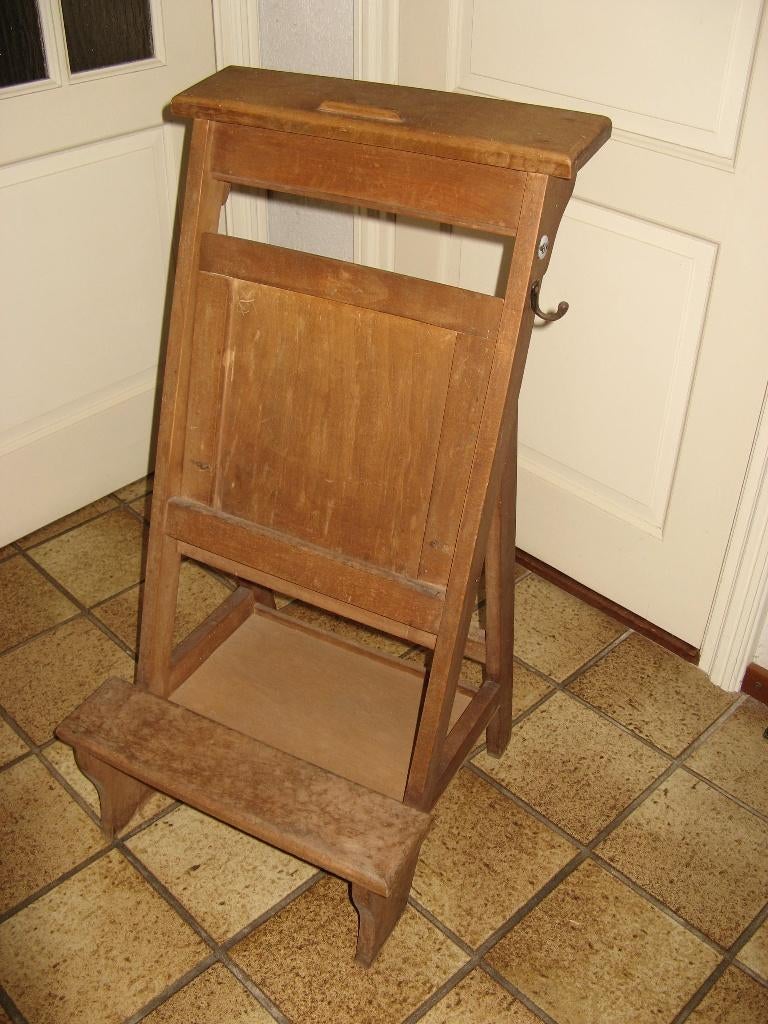 beuken bidstoel uit de kerk van cromvoirt, Ophalen