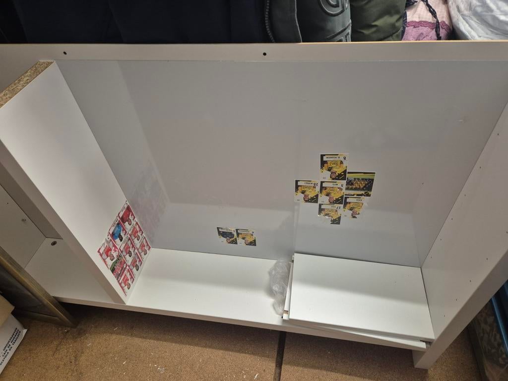 IKEA Micke bureau bovenkant - gratis af te halen, Huis en Inrichting, Bureaus, Ophalen