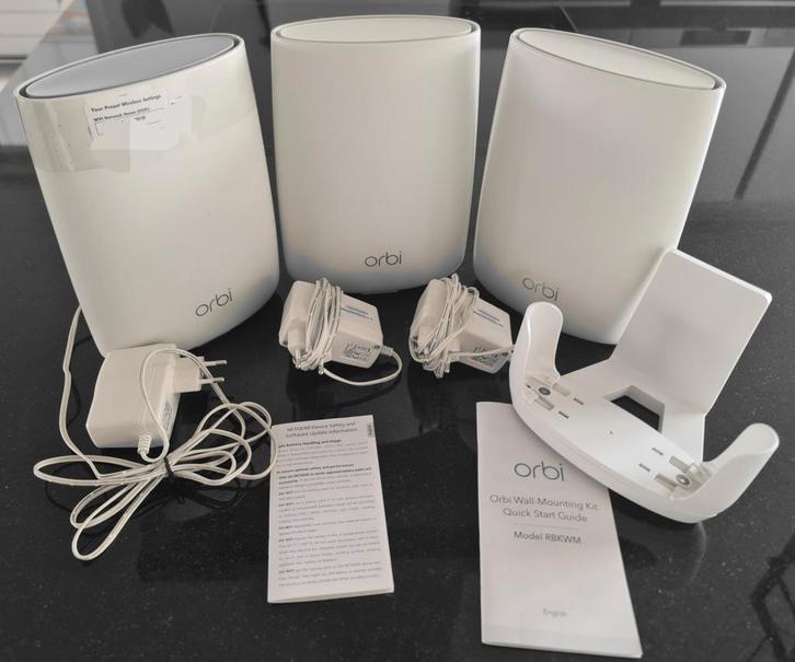 Netgear Orbi RBK53 Mesh Wifi (router, 2 satellieten), Computers en Software, Routers en Modems, Gebruikt, Router, Ophalen