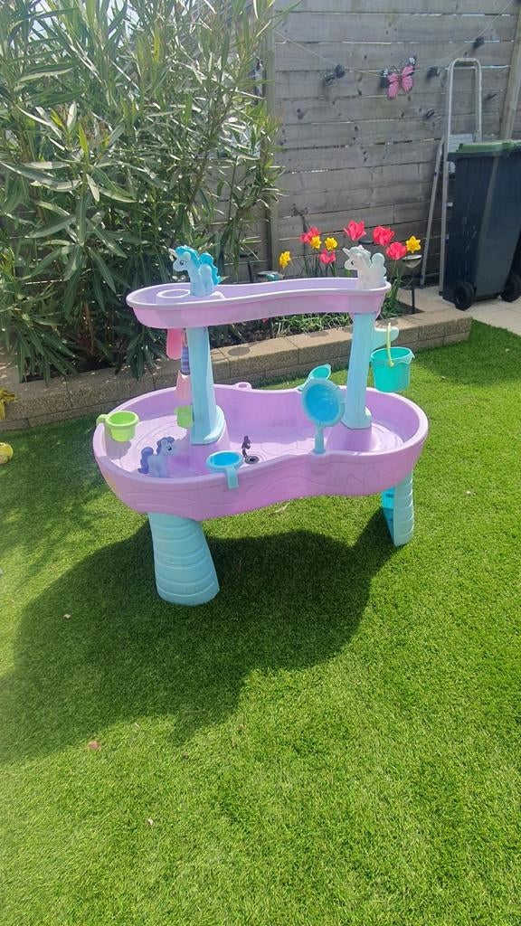 Step2 Rain Shower Splash Unicorns Watertafel, Ophalen, Gebruikt