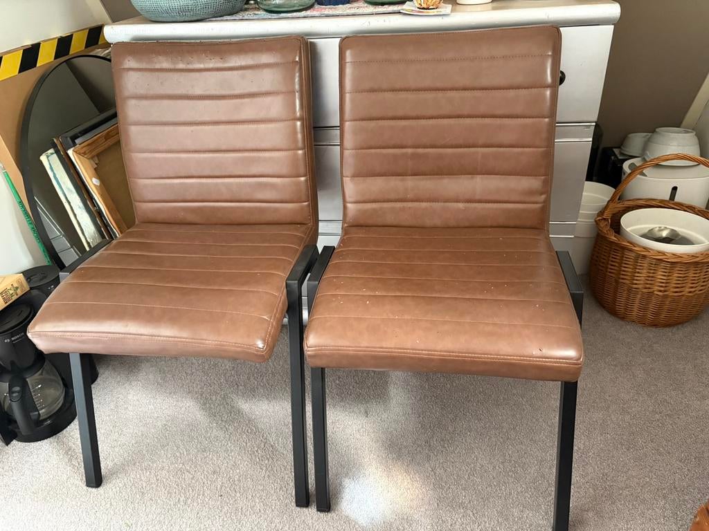 4 eetkamerstoelen- bruin, Ophalen, Kunststof, Gebruikt, Bruin