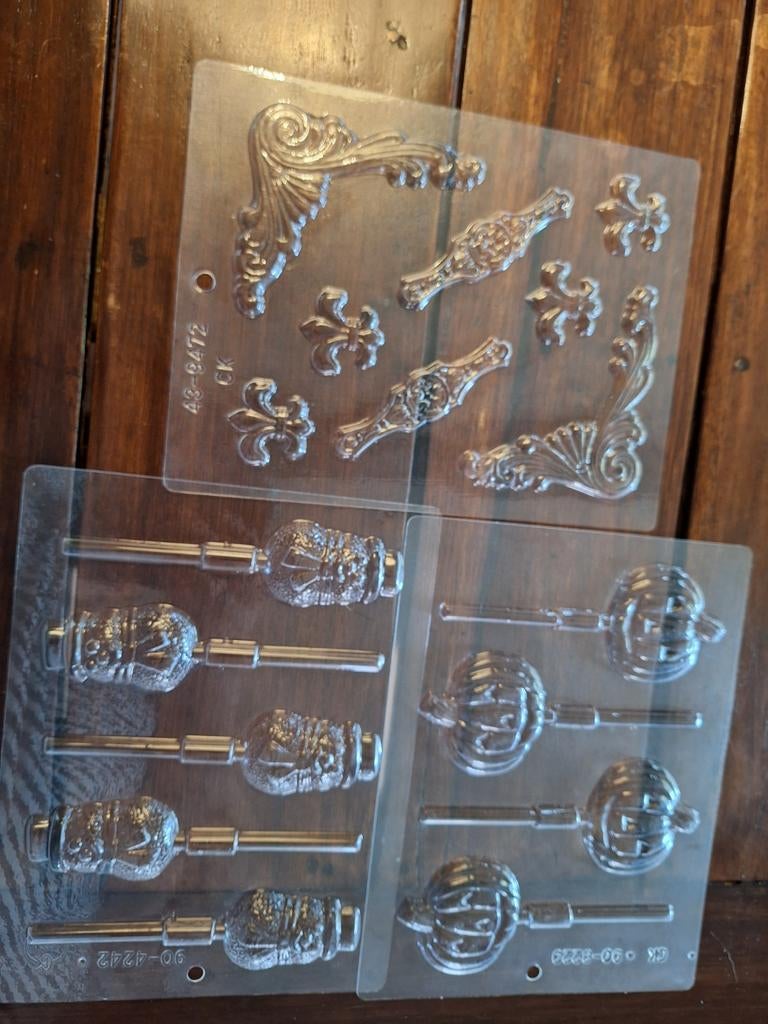 3 Chocolade Vormen - 3 voor € 6,50, Hobby en Vrije tijd, Taarten en Cupcakes maken, Ophalen of Verzenden, Zo goed als nieuw, Bakvorm