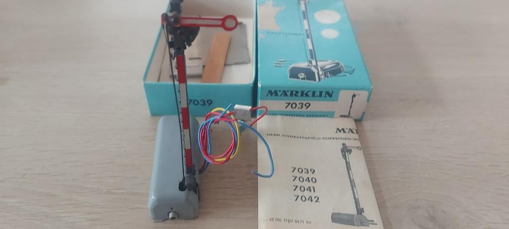 Märklin enkelarmig hoofdsein artnr 7039 in ovp, Hobby en Vrije tijd, Modeltreinen | H0, Wisselstroom, Wagon, Ophalen of Verzenden