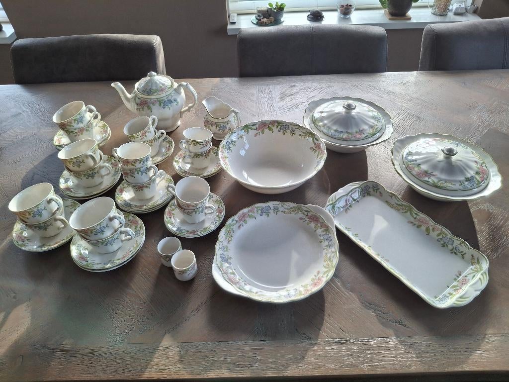 Sudbury Royal Doulton servies, Ophalen of Verzenden, Zo goed als nieuw, Overige stijlen, Porselein