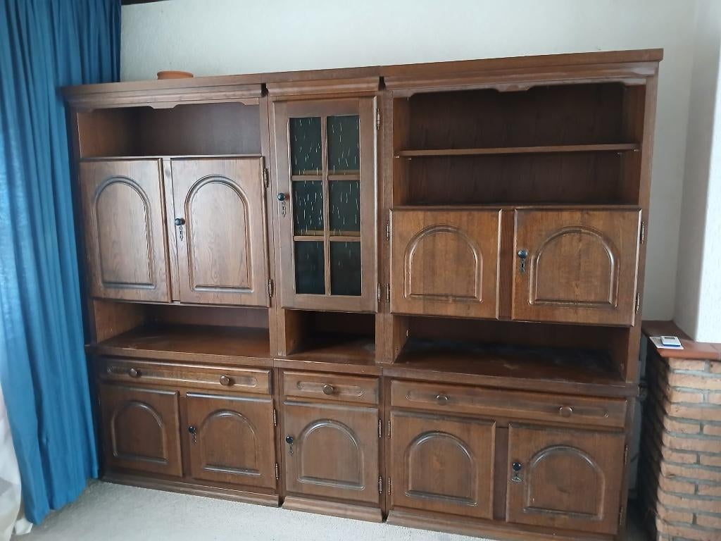 Gratis!! Grote eikenhouten wandmeubel/ kast, Huis en Inrichting, Kasten | Kledingkasten, Ophalen, Gebruikt, Met deur(en), 200 cm of meer