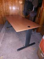 Bureau, metalen frame (x2)    µ1q, Ophalen