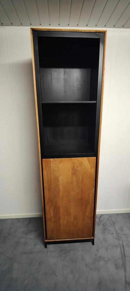 Richwood boekenkast 55 cm mangohout., Huis en Inrichting, Kasten | Boekenkasten, Ophalen, Met deur(en), Info@meubeloutletmeppel.nl