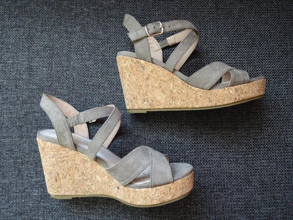 Schoen Sandaal met hoge sleehak * maat 36 * La Strada, Kleding | Dames, Schoenen, Ophalen, Zo goed als nieuw, Schoenen met hoge hakken