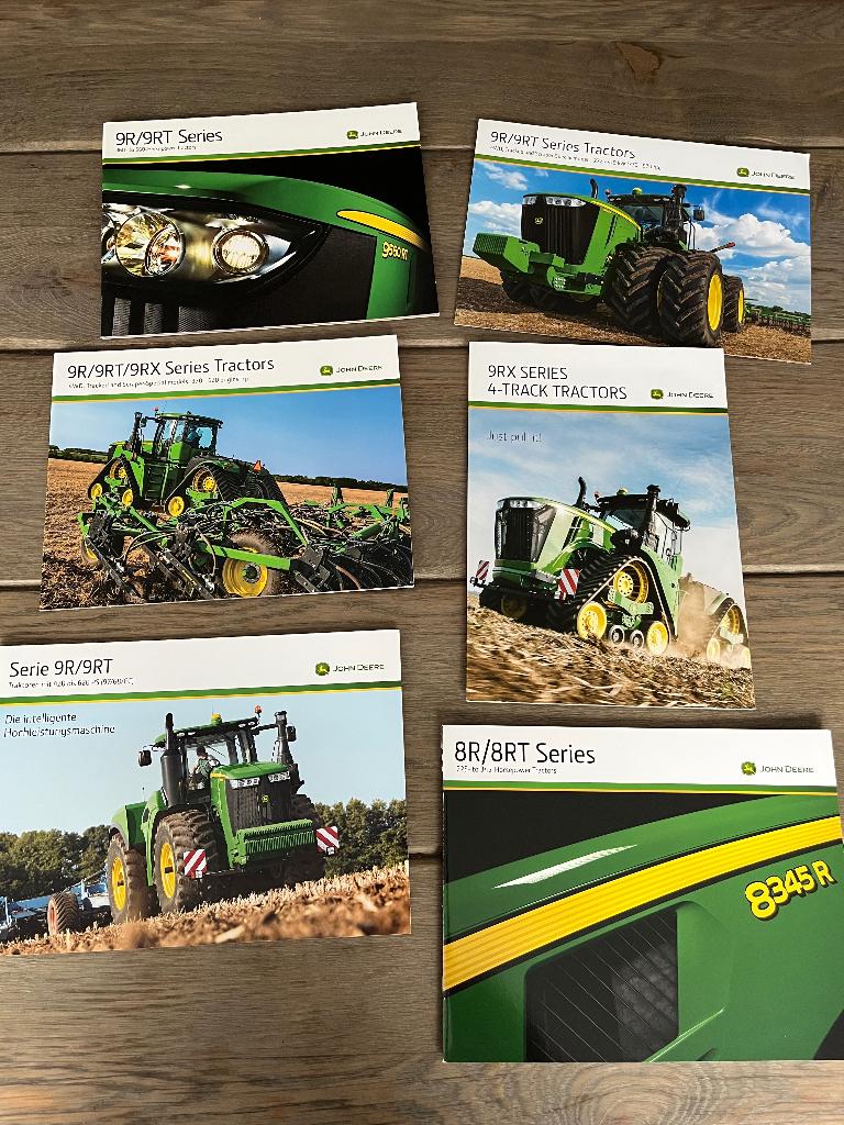 John Deere trekker tractor folders brochures, Ophalen, Zo goed als nieuw