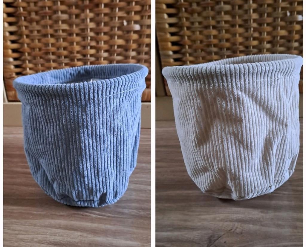 Nieuwe ribstof bloempotten - set van 2 voor €5, Overige materialen, Rond, Ophalen of Verzenden, Binnen