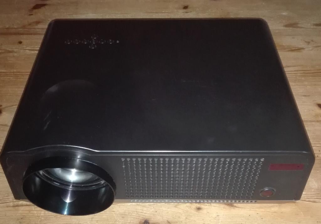 Beamer huren groot beeld USB HDMI Led huur verhuur, Ophalen, Zo goed als nieuw, LED, Full HD (1080)