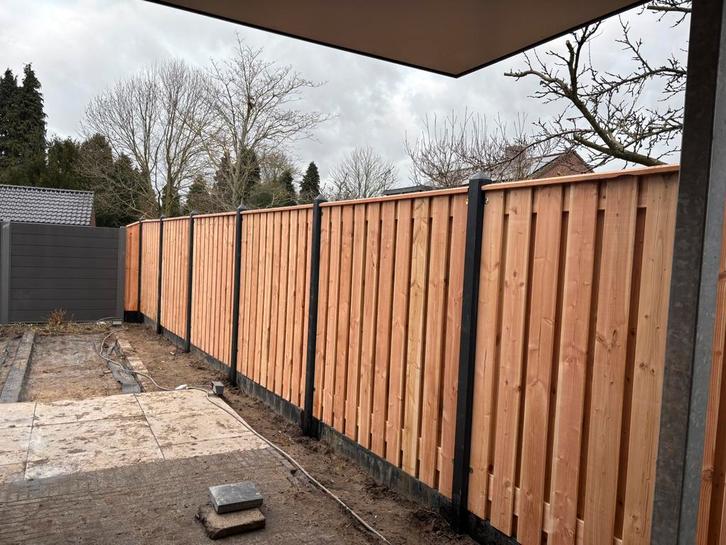 Douglas hout/beton schutting €125 p/m inclusief montage, Tuin en Terras, Schuttingen, Zo goed als nieuw, Hout, 1 tot 2 meter, Minder dan 3 meter