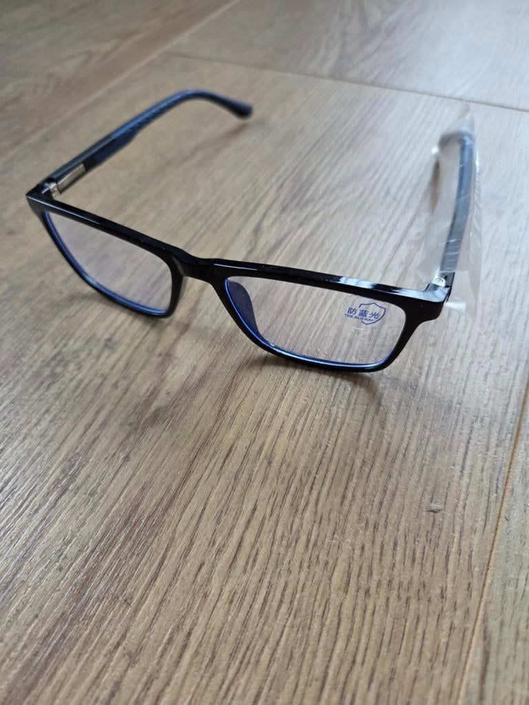 Blauw licht filter bril voor kinderen - Bescherm de ogen, Sieraden, Tassen en Uiterlijk, Zonnebrillen en Brillen | Dames, Ophalen of Verzenden