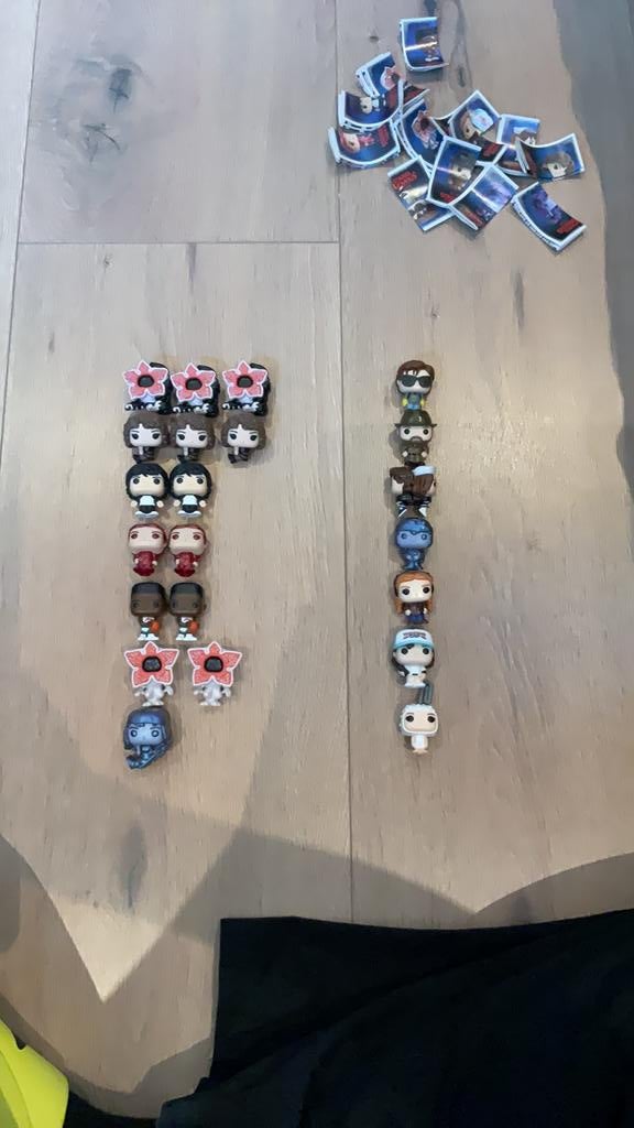 Stranger Things Kinder joy poppetjes, Verzamelen, Ophalen, Nieuw