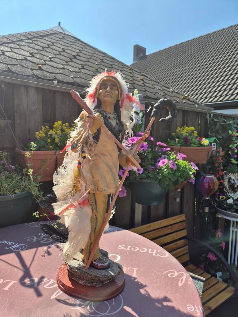 Indianen beeld 55cm hoog, Verzamelen, Beelden en Beeldjes, Ophalen of Verzenden, Zo goed als nieuw, Mens