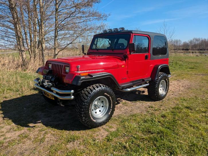 Jeep Wrangler 4.0i HO Hardtop AUT 4WD 1995 Rood, Auto's, Jeep, Particulier, Wrangler, 4x4, Lichtmetalen velgen, Radio, Startonderbreker