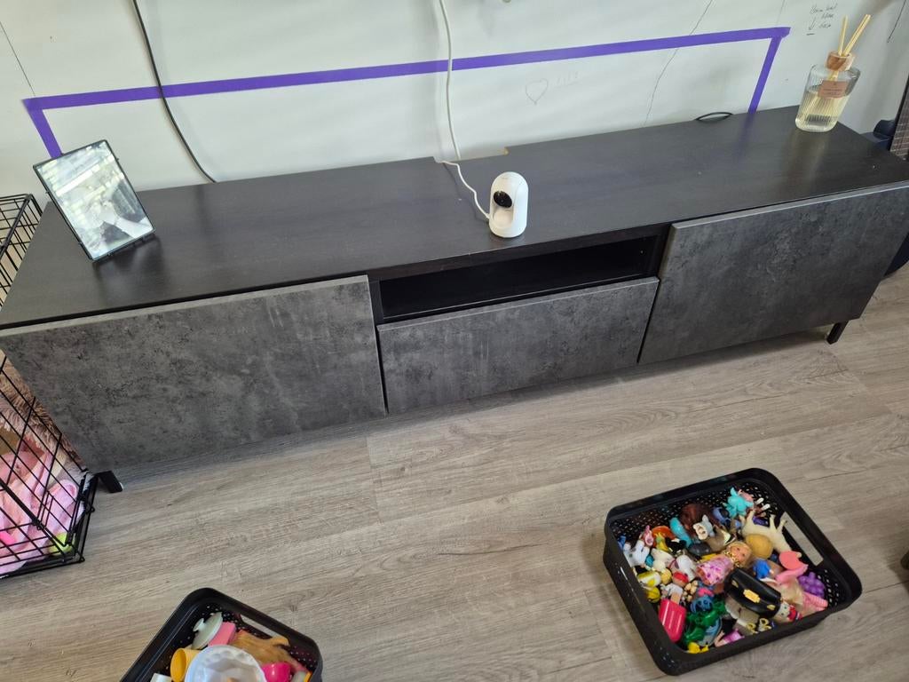 Ikea tv meubel donkergrijs, Huis en Inrichting, Kasten | Televisiemeubels, Ophalen