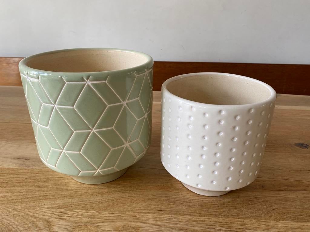 Twee bloempotten mintgroen / wit, Ophalen, Zo goed als nieuw