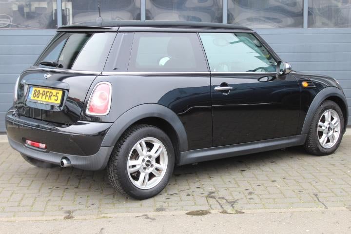 MINI Mini 1.6 One Salt Arico, Bluetooth audio,Cruisecontrol, Voorwielaandrijving, Euro 5, Stof, 4 stoelen