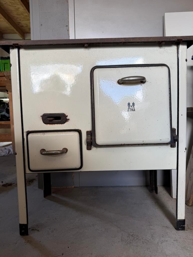 ETNA geëmailleerde kolen en hout fornuis, Ophalen