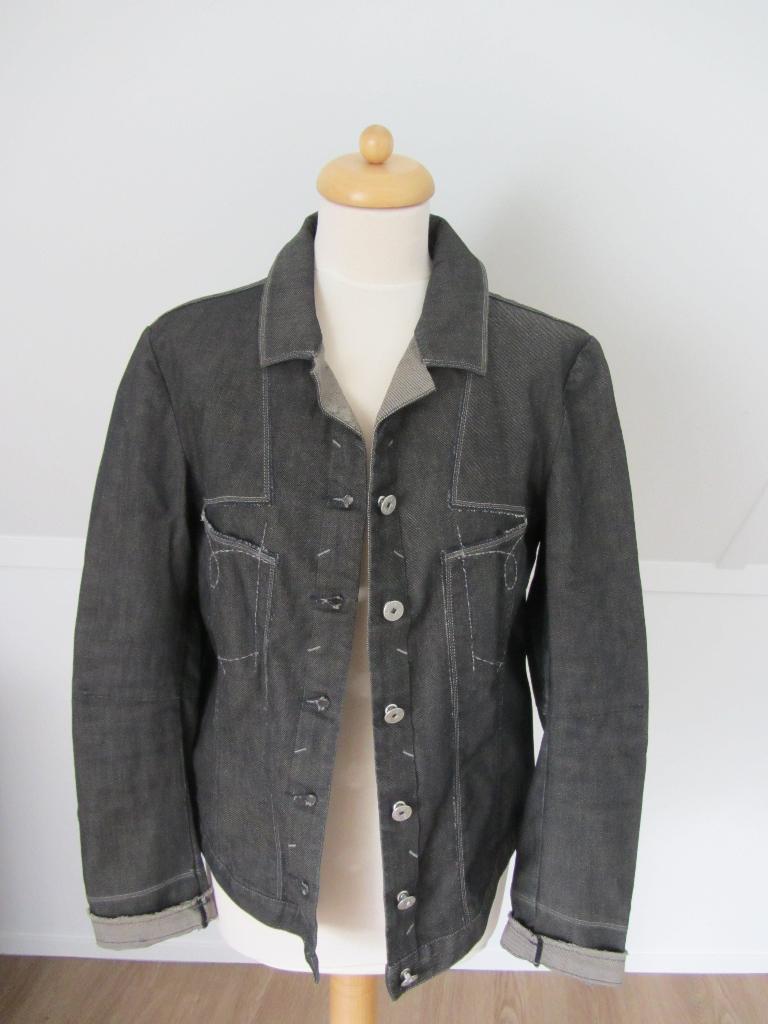 Jeansjack 42 blauw, merk: Girbaud, veel details, NIEUW, Blauw, Maat 42/44 (L), Nieuw, Ophalen of Verzenden