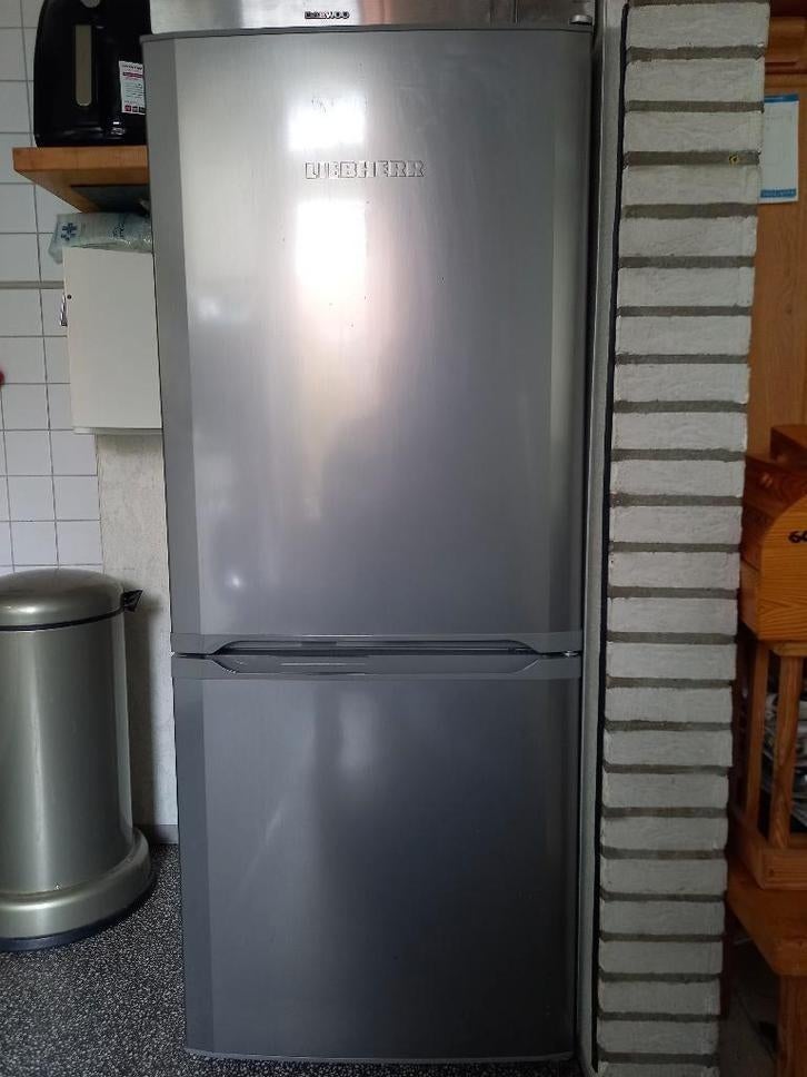 Koelvries combi Liebherr CUe 2331 RVS look 55 cm b 137 cm h, Witgoed en Apparatuur, Koelkasten en IJskasten, Ophalen, 120 tot 140 cm