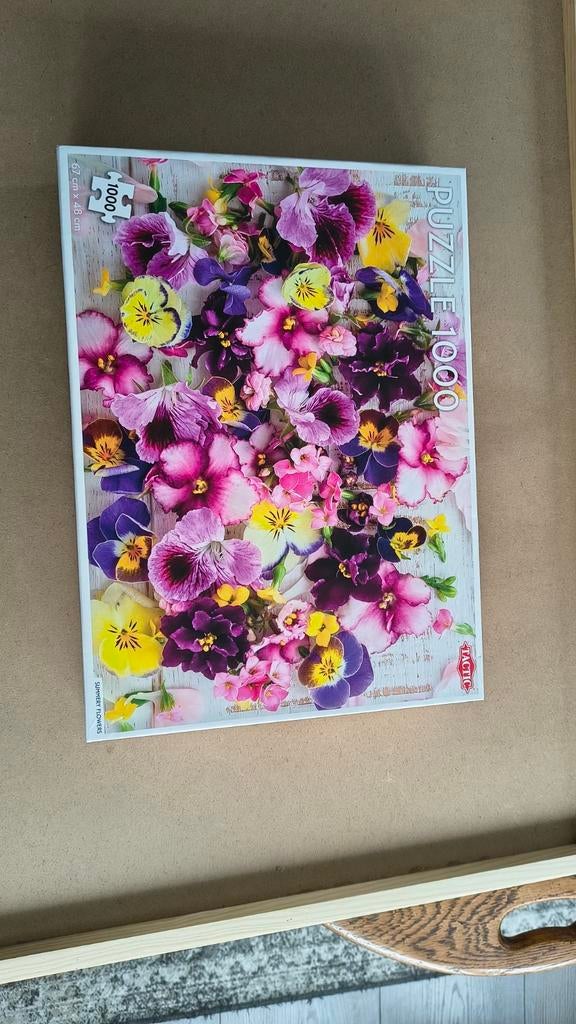 Violen puzzel 1000 stukjes, Ophalen, 500 t/m 1500 stukjes, Zo goed als nieuw