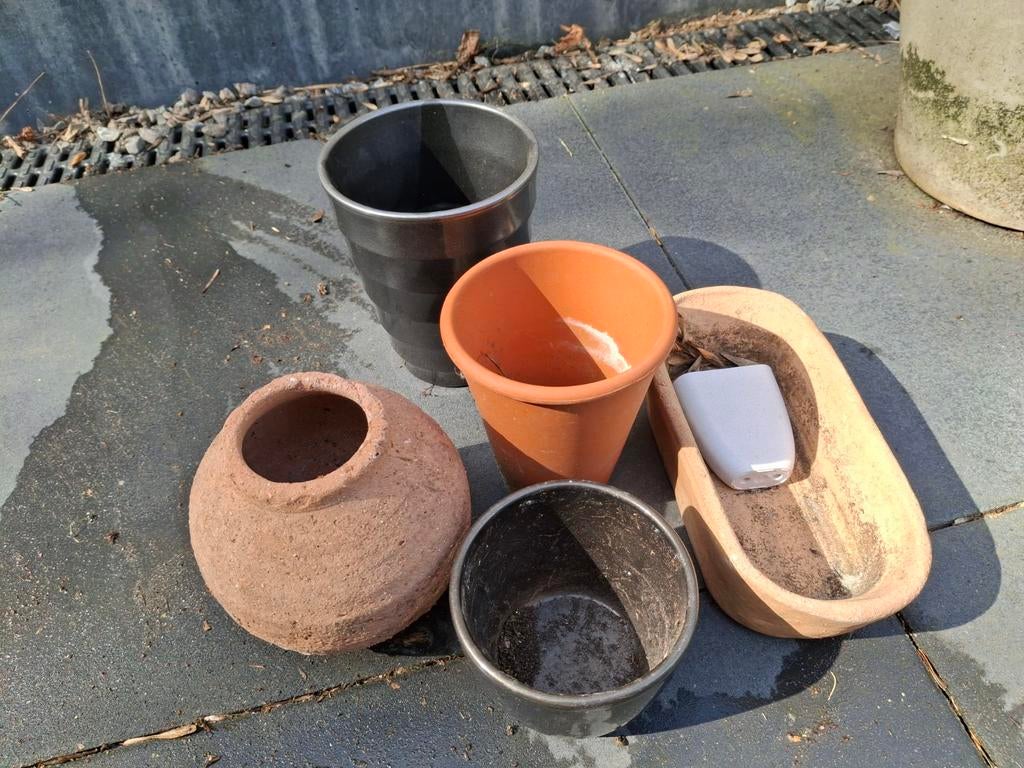 Verschillende potten,  gratis, Tuin en Terras, Bloembakken en Plantenbakken, Ophalen, Gebruikt, Minder dan 30 cm, Minder dan 60 cm
