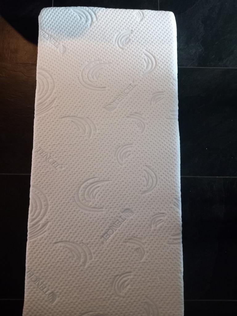 Matras peuterbed 70x150cm, Huis en Inrichting, Slaapkamer | Matrassen en Bedbodems, Ophalen, Zo goed als nieuw, 190 cm of minder