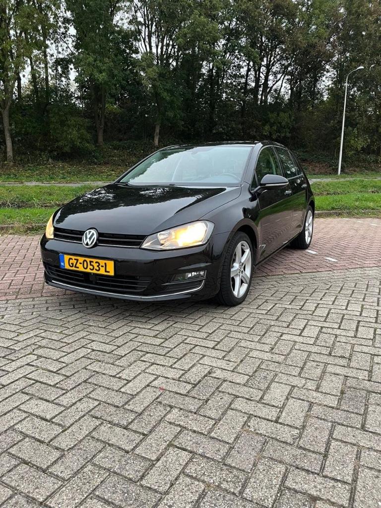 Volkswagen Golf 1.2 TSI 77KW 5D 2015 Zwart, Voorwielaandrijving, Zwart, 4 cilinders, 610 kg