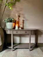 Halfronde sidetable onderblad taupe bruin landelijk dressoir, Ophalen, 100 tot 150 cm, Zo goed als nieuw, 25 tot 50 cm