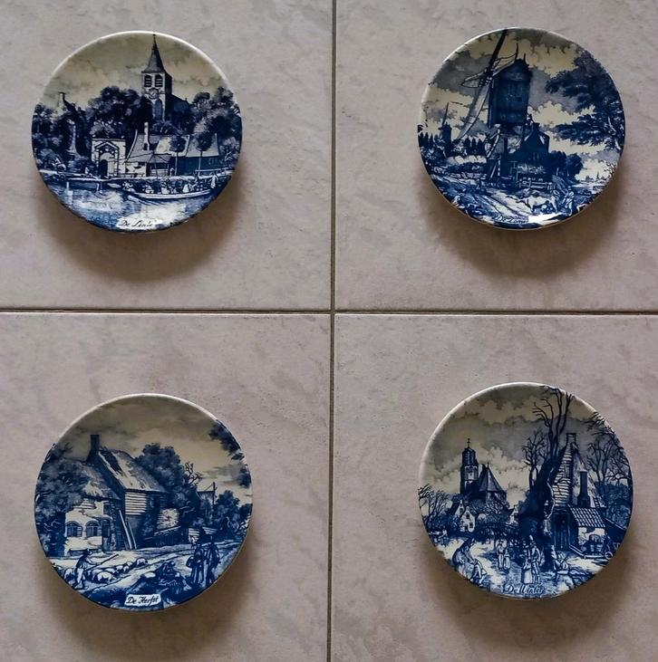 €25 - Originele Delft's blauw wandborden De 4 jaargetijden, Antiek en Kunst, Antiek | Wandborden en Tegels, Ophalen