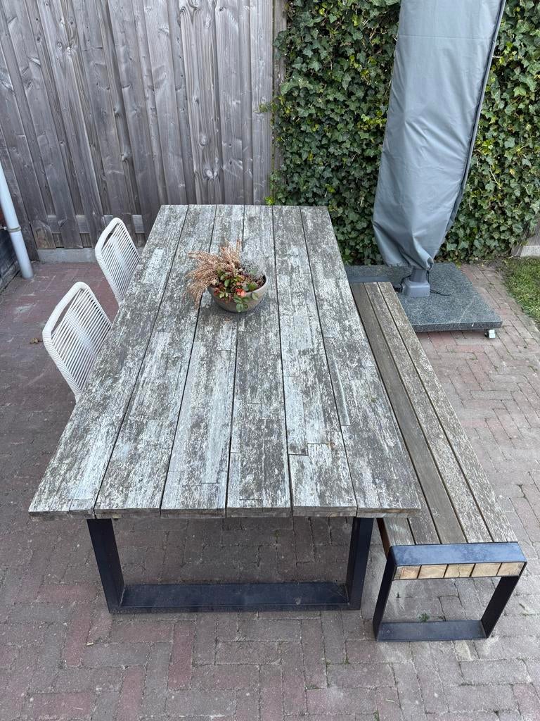 Robuuste houten buitentafel met stalen frame, Ophalen, Gebruikt, Rechthoekig, Hout
