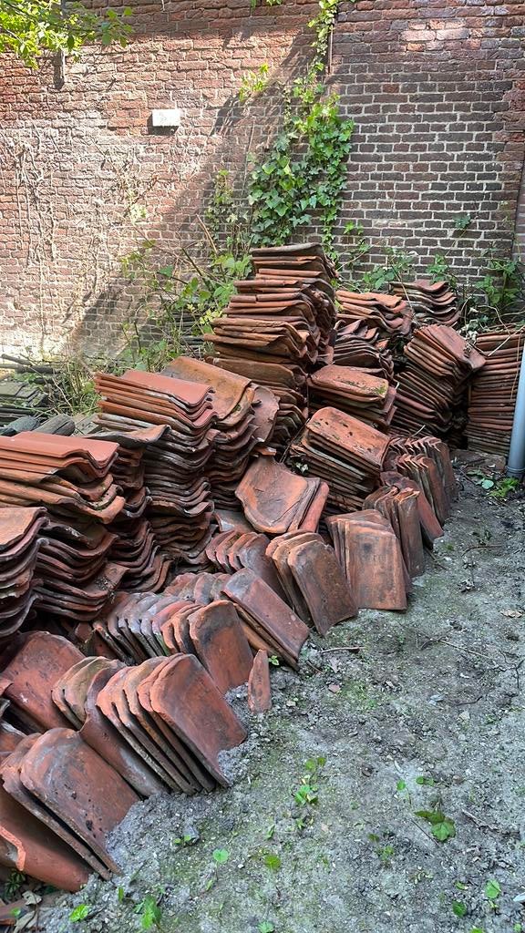 500 plus Ouwe hole gratis af te halen, Doe-het-zelf en Verbouw, Dakpannen en Dakbedekking, Zo goed als nieuw, Dakpannen, Steen of Klei