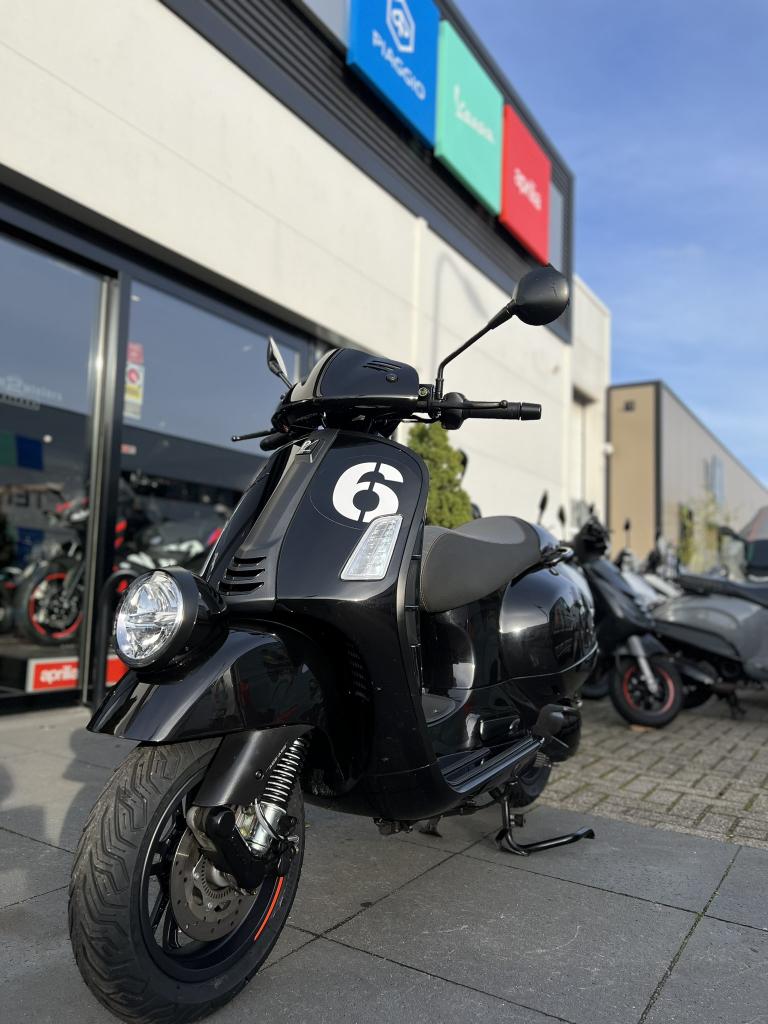Vespa GTV 300cc E5 Eindjaar Deal, Niet ingevuld, Scooter, 300 cc, Bedrijf
