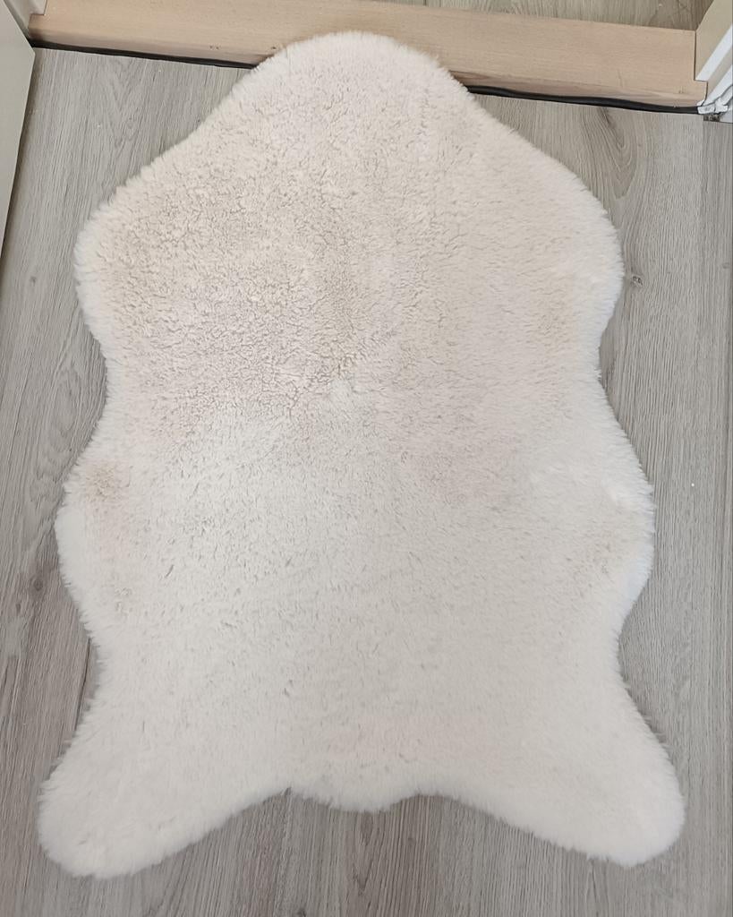 Wit schapenvacht kleedje, Ophalen of Verzenden, Zo goed als nieuw, Wit, Overige vormen