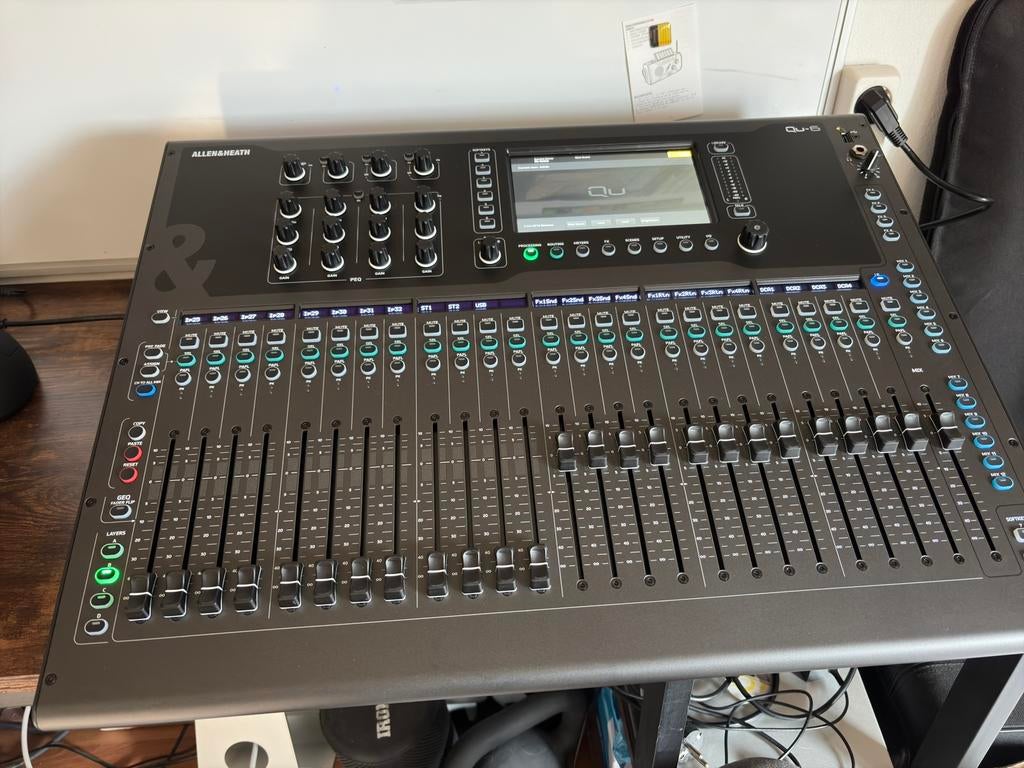 Allen & Heath QU6, Muziek en Instrumenten, Mengpanelen, Ophalen of Verzenden, Nieuw, 20 kanalen of meer, Microfooningang