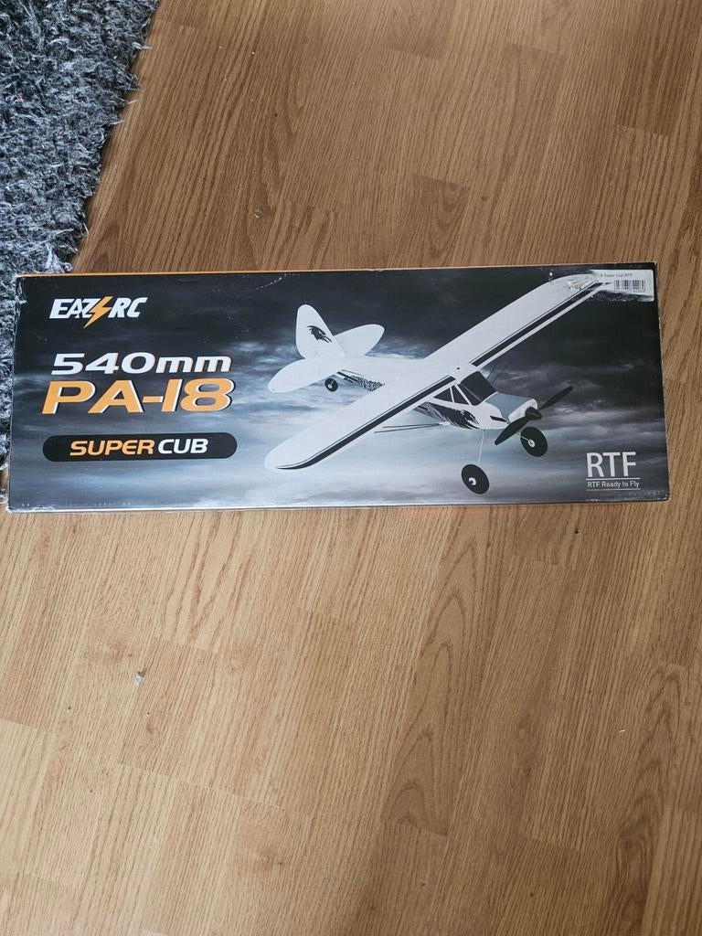 RC Vliegtuig EAZRC 540mm PA-18 Super Cub RTF, Ophalen