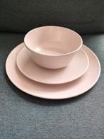 Roze servies 6 persoons - 1 schaaltje is helaas gesneuveld, Huis en Inrichting, Keuken | Servies, Ophalen, Gebruikt, Keramiek