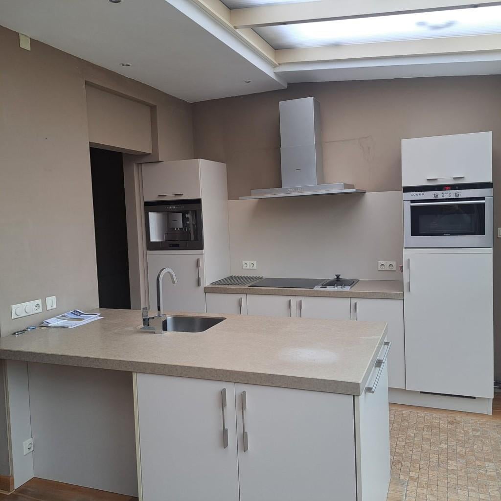 Complete keuken met eiland en apparatuur, Ophalen, Gebruikt, Wit, Overige typen