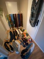 Heel veel sjaals en sjaaltjes 40 stuks, Ophalen, Zo goed als nieuw, Sjaal