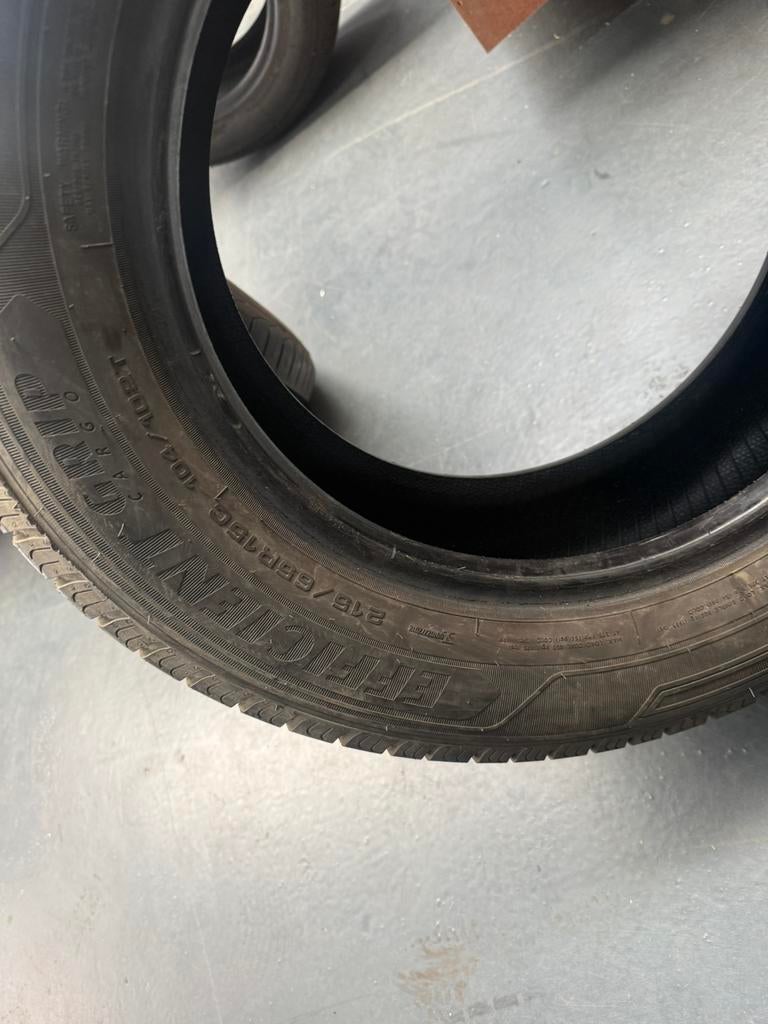 2x 215 65 15C 104T Goodyear Efficient Grip Cargo 7MM+ 2021