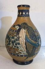 zeldzame art deco Amphora vaas met een gier groot model, Ophalen