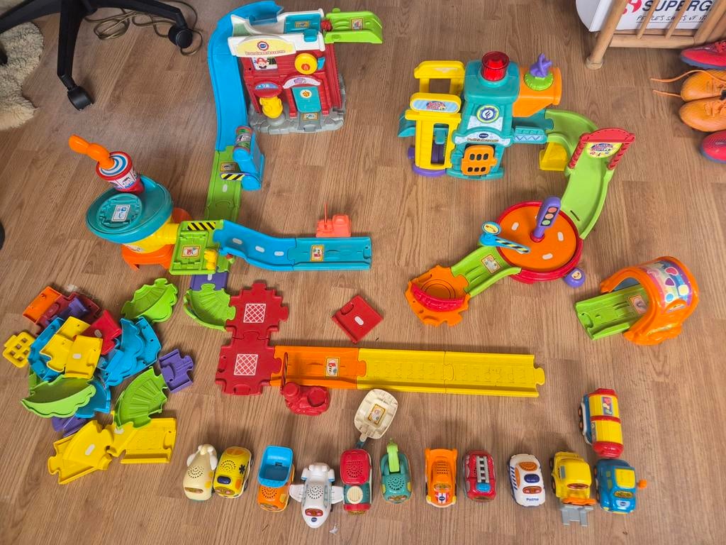 Grote set Vtech Toet Toet Auto's en banen, Ophalen of Verzenden, Gebruikt, 2 tot 4 jaar