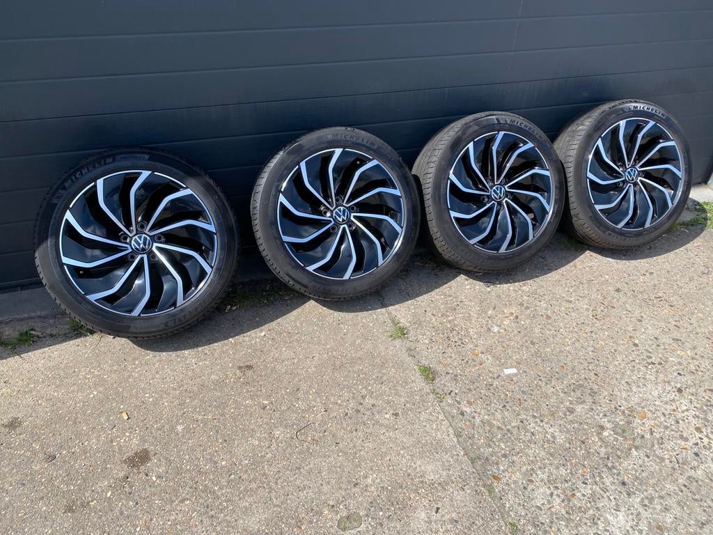 VW Golf 7 8 Touran Caddy Ventura 17 inch velgen R-line, Auto-onderdelen, Banden en Velgen, Velg(en), 17 inch, Ophalen of Verzenden
