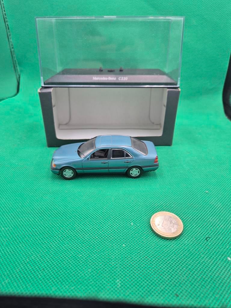 118 mercedes benz c220 1/43 minichamps, Hobby en Vrije tijd, Modelauto's | 1:43, Ophalen of Verzenden, Zo goed als nieuw, Auto