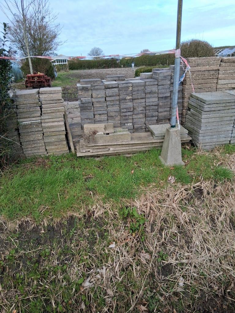 Broei bak met 4 ramen van beton, Ophalen of Verzenden, Overige materialen, Minder dan 3 meter