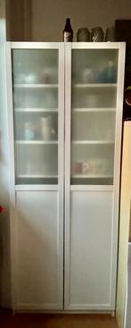 Ikea  Billy tweedeurs kast.  Half glas met matte folie, Huis en Inrichting, Ophalen, Gebruikt