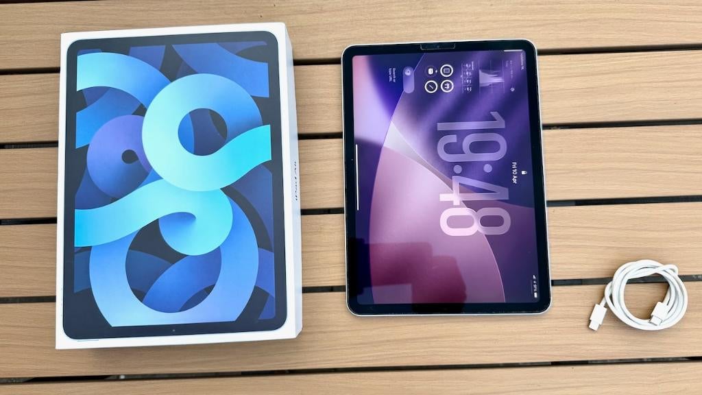 Ipad Air 4e generatie 64GB wifi en 4G blauw, Computers en Software, Apple iPads, Zo goed als nieuw, Apple iPad Air, Wi-Fi en Mobiel internet